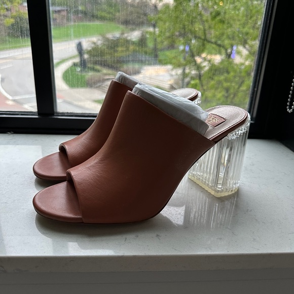 Louise et Cie Shoes - NEW Louise Et Cie Lilia Brown Leather Mules with Clear Block Heel